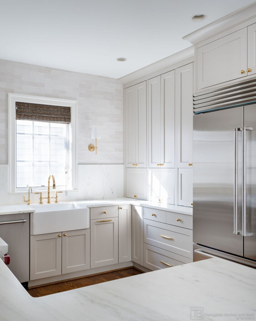 Shaker and Oak – white and white oak farmhouse kitchen remodel by Cherrydale Kitchen and Bath by Top Builders (photo 28)
